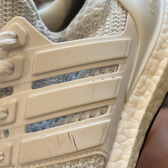 Adidas Ultra Boost women’s 8.5 - Picture 9 of 11